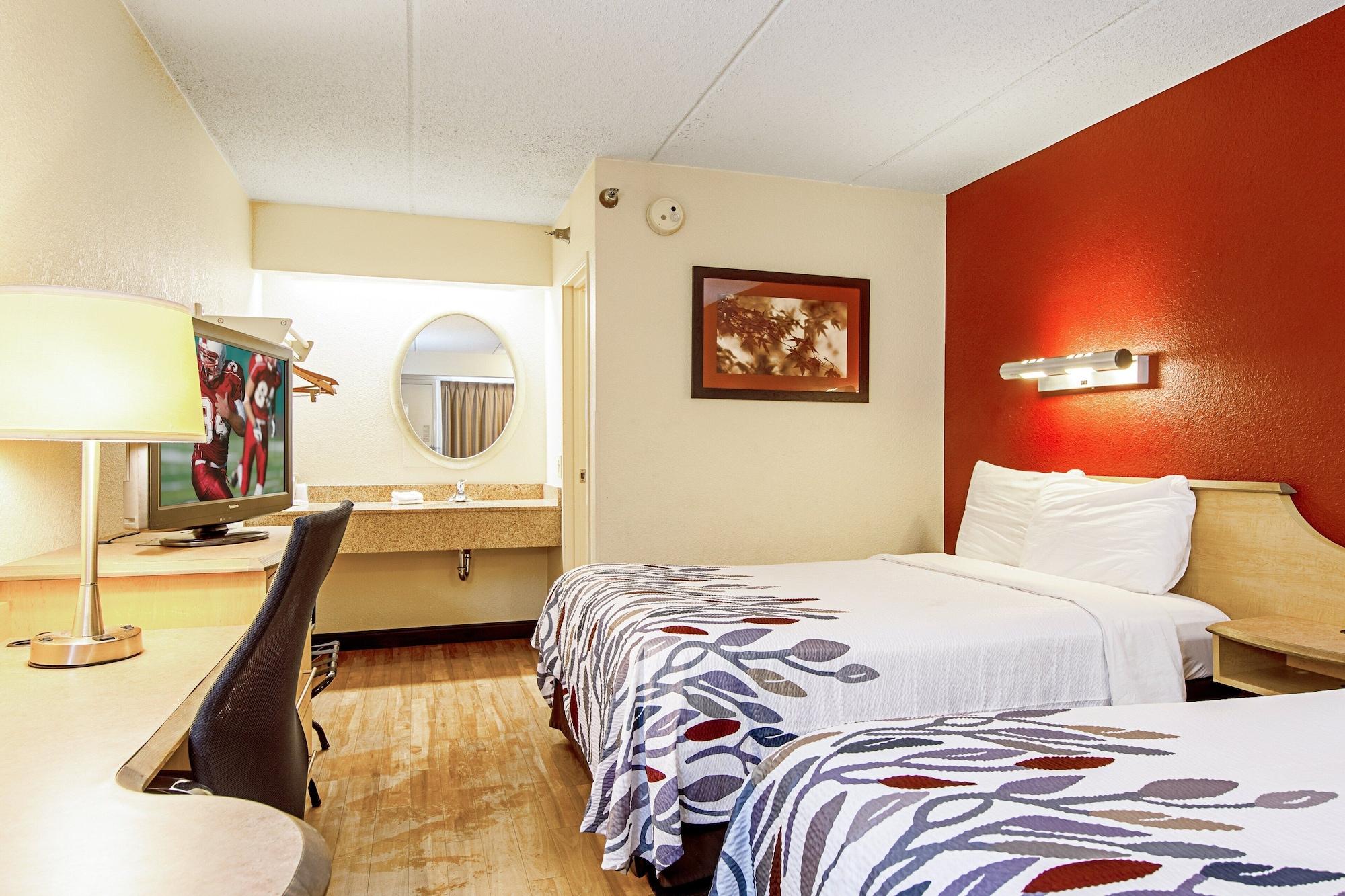 Red Roof Inn Canton Exterior photo