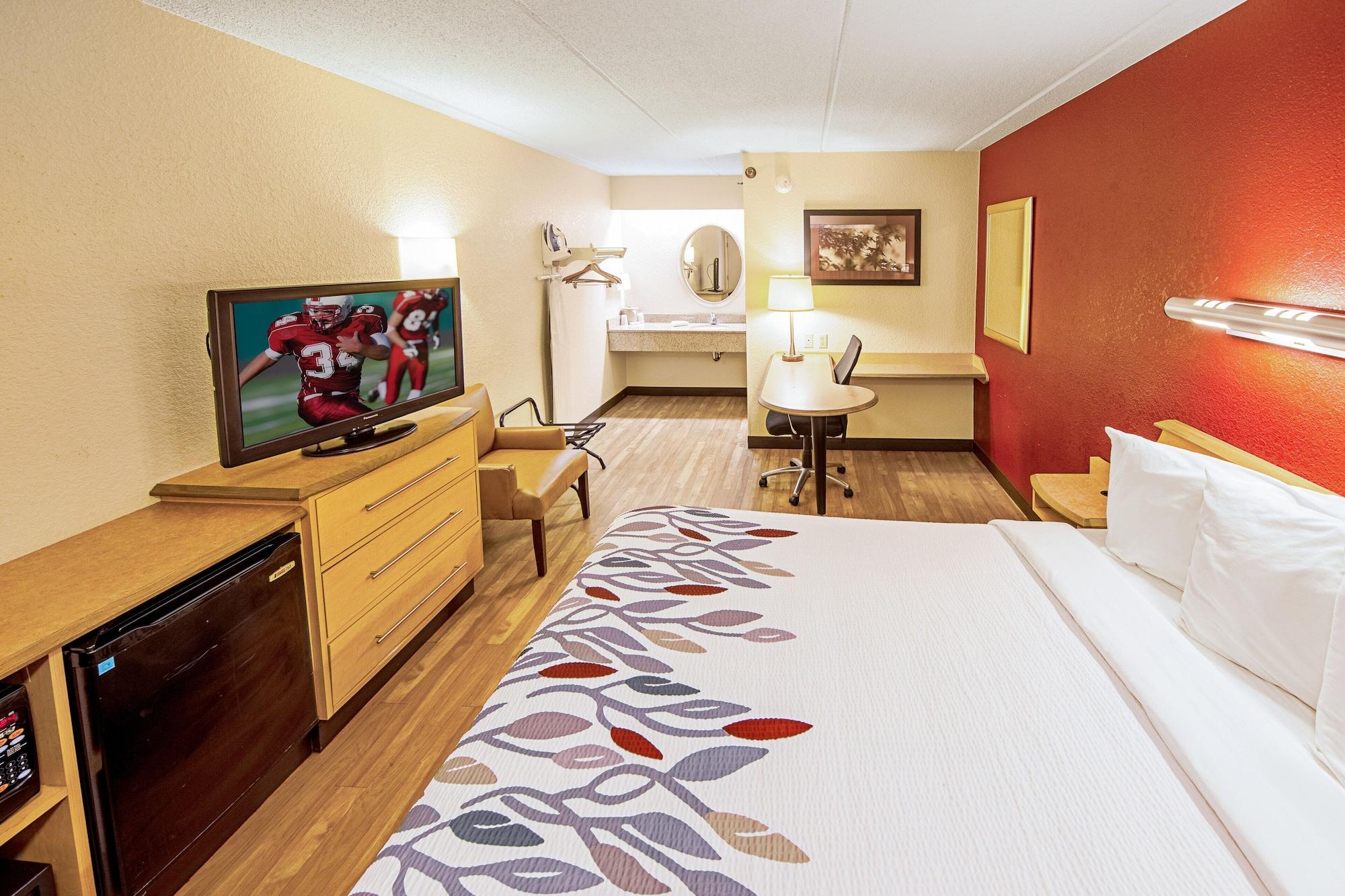 Red Roof Inn Canton Exterior photo