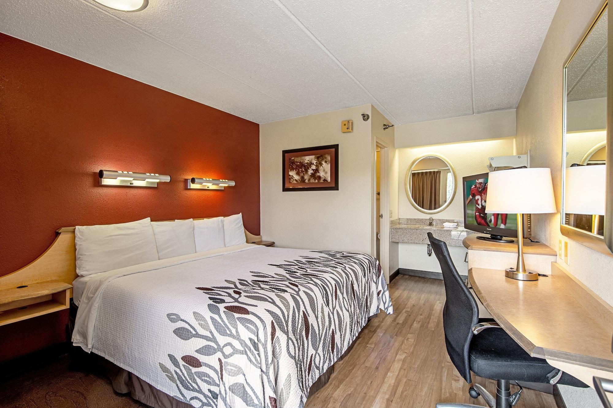 Red Roof Inn Canton Exterior photo