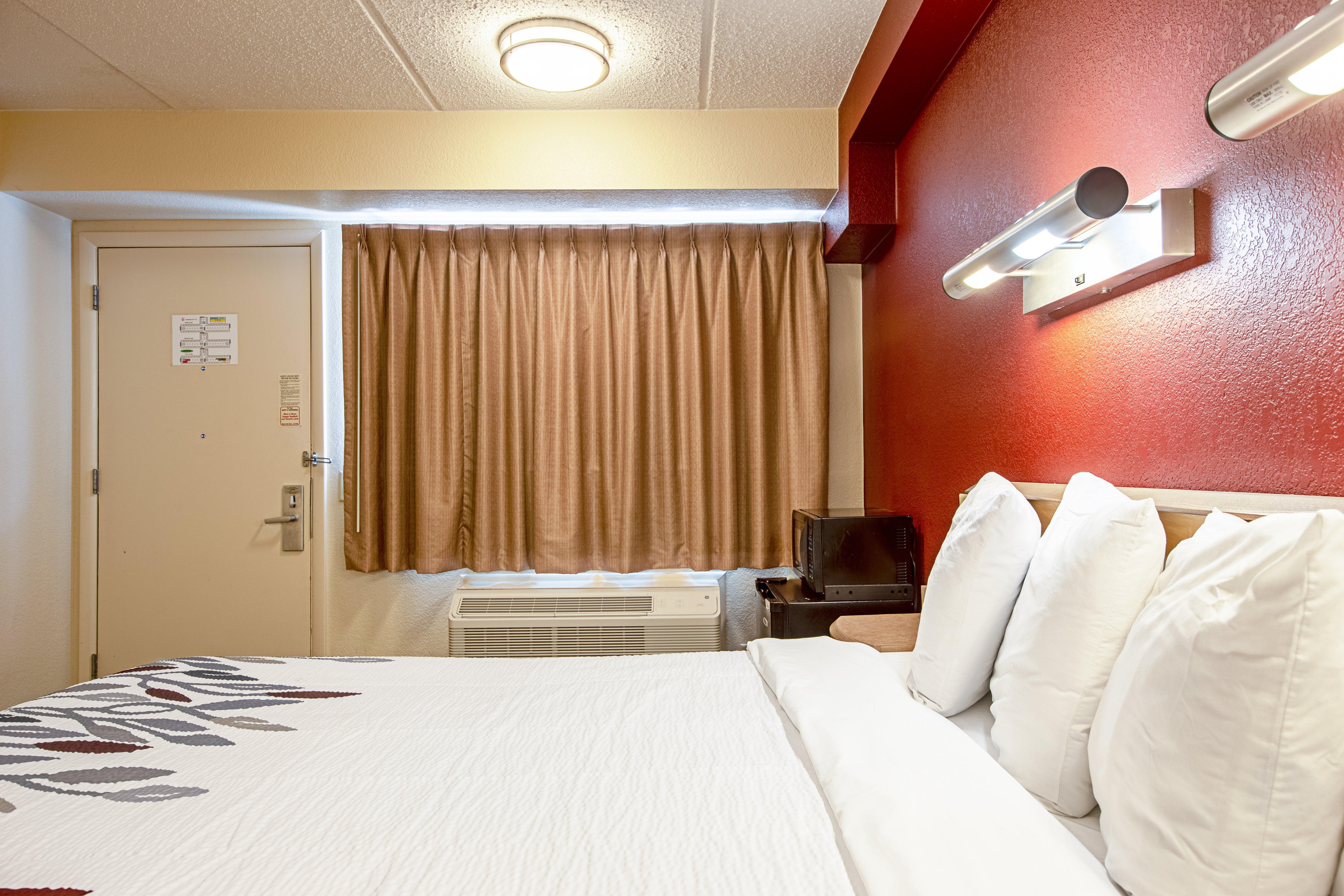 Red Roof Inn Canton Exterior photo