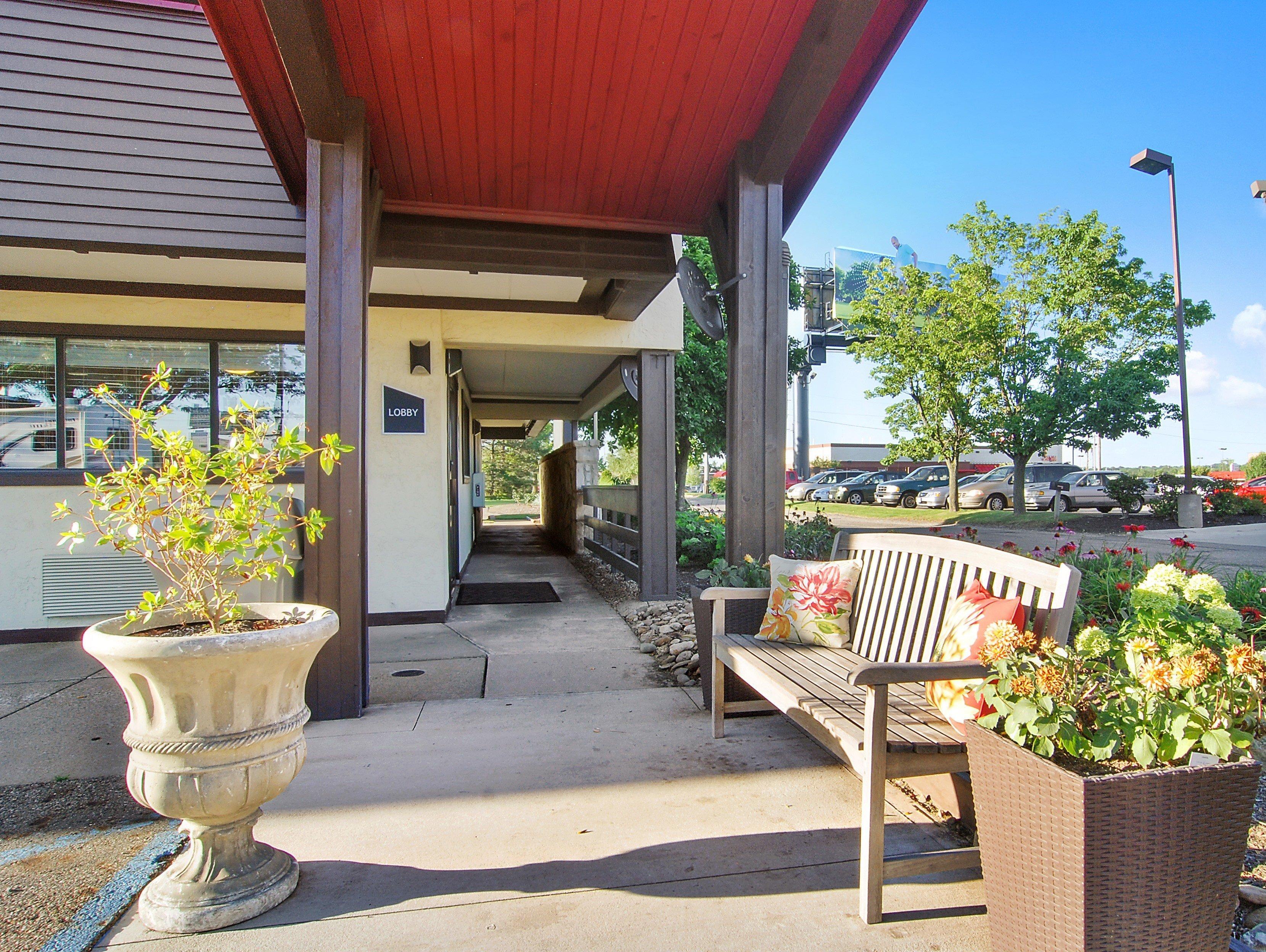 Red Roof Inn Canton Exterior photo